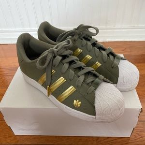 Limited edition adidas shelltop Superstars